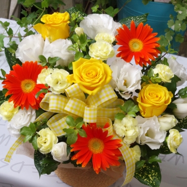 十三花園　おまかせ　アレンジメント　黄・オレンジ系
